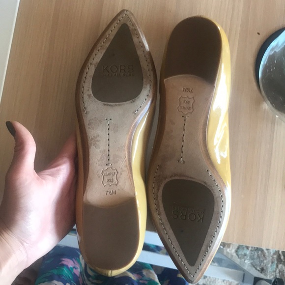 Yellow Michael Kors flats - Picture 2 of 3